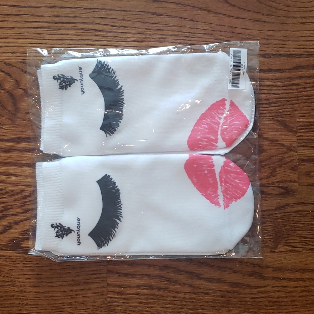 Younique Ankle Socks